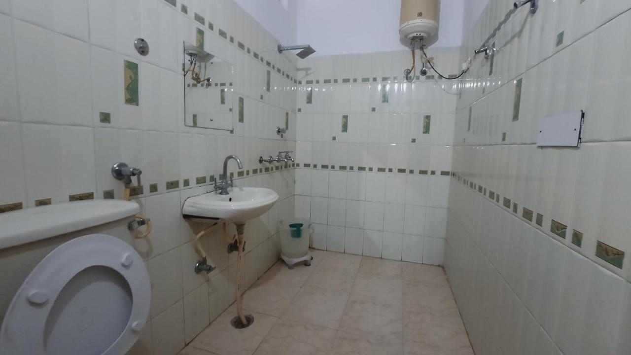 Hotel Holiday Inn Paradise Chandīgarh Exterior foto